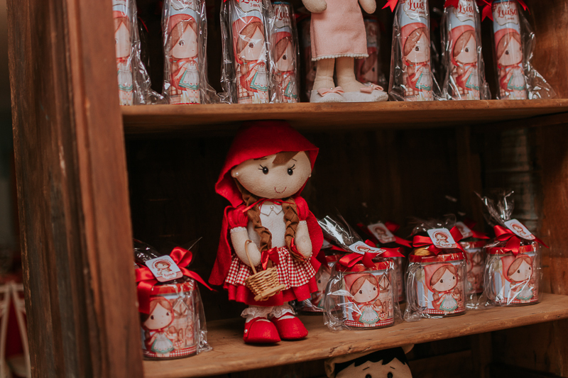 franciele duailibi photography; fotografo de festa infantil campo grande; campo grande; decoração de festa; buffet infantil campo grande; fotografa de criança; fotos de aniversario; fotografo de festa cg; festa chapeuzinho vermelho decoração