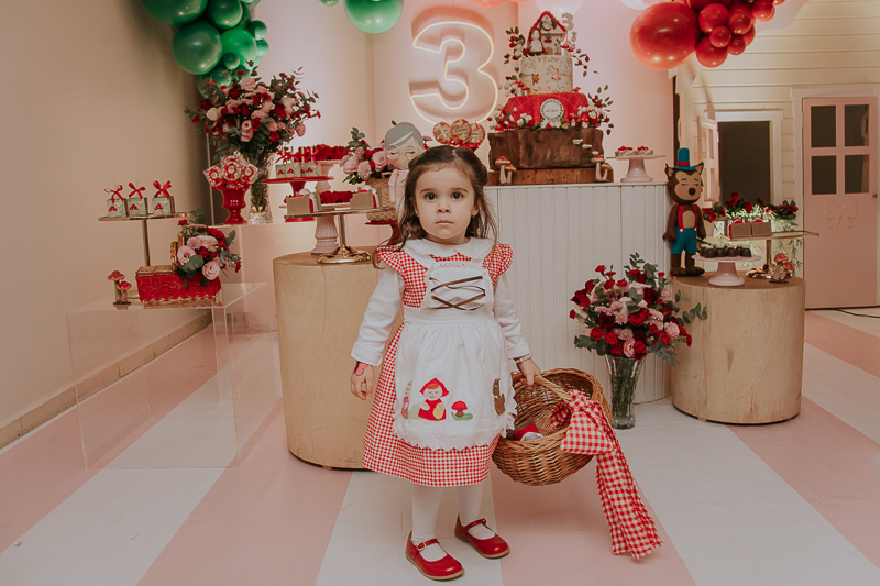 franciele duailibi photography; fotografo de festa infantil campo grande; campo grande; decoração de festa; buffet infantil campo grande; fotografa de criança; fotos de aniversario; fotografo de festa cg; festa chapeuzinho vermelho decoração