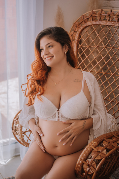 ensaio de gestante; fotos de gravida estudio ; estudio de fotos em campo grande; fotos fran duailibi; fotografa campo grande; fotografo de gestante; ensaio gravida; ensaio criativo gestante; fotos de gravida; gestante nu; maternidade candido mariano