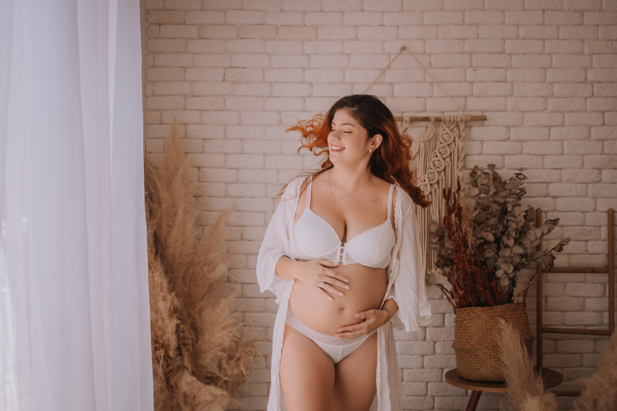 ensaio de gestante; fotos de gravida estudio ; estudio de fotos em campo grande; fotos fran duailibi; fotografa campo grande; fotografo de gestante; ensaio gravida; ensaio criativo gestante; fotos de gravida; gestante nu; maternidade candido mariano
