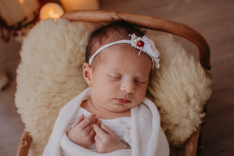 sessao newborn; newborn; campo grande; fotos fran duailibi; mae de menina; pai de menina; newborn girl; mudo rosa; ensaio newborn; fotos de recem nascido campo grande; fotografo em campo grande; fotos de bebe; bebe com mamae; bebe com familia