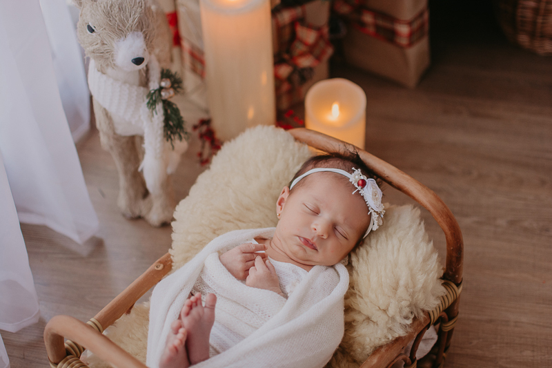 sessao newborn; newborn; campo grande; fotos fran duailibi; mae de menina; pai de menina; newborn girl; mudo rosa; ensaio newborn; fotos de recem nascido campo grande; fotografo em campo grande; fotos de bebe; bebe com mamae; bebe com familia