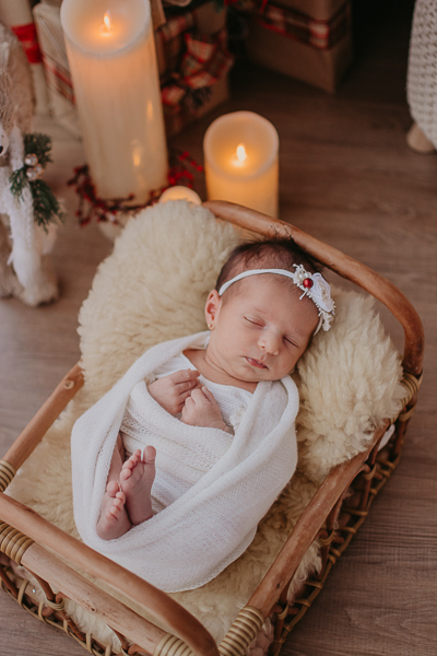 sessao newborn; newborn; campo grande; fotos fran duailibi; mae de menina; pai de menina; newborn girl; mudo rosa; ensaio newborn; fotos de recem nascido campo grande; fotografo em campo grande; fotos de bebe; bebe com mamae; bebe com familia