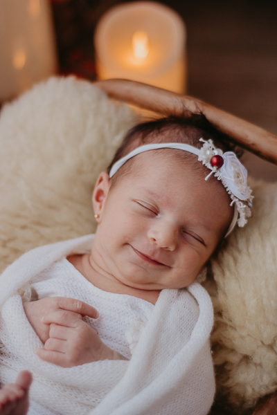 sessao newborn; newborn; campo grande; fotos fran duailibi; mae de menina; pai de menina; newborn girl; mudo rosa; ensaio newborn; fotos de recem nascido campo grande; fotografo em campo grande; fotos de bebe; bebe com mamae; bebe com familia