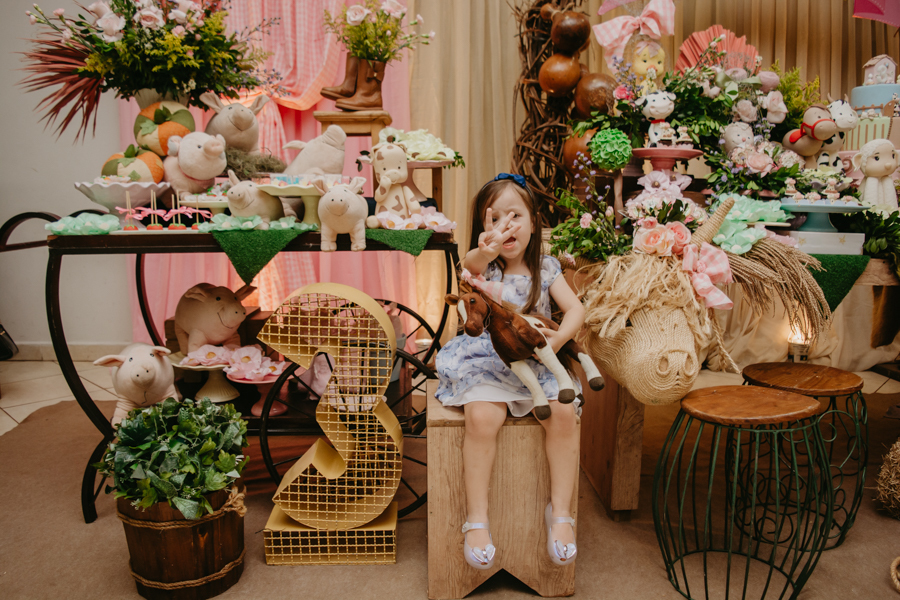 franciele duailibi photography; fotografia de festa infantil; festa infantil campo grande; campo grande; fotografia; decoração fazendinha ; buffet infantil campo grande; fotografa de criança; fotos de aniversario; buffet infantil galize aventura