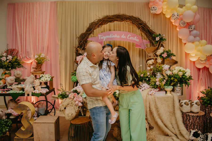 franciele duailibi photography; fotografia de festa infantil; festa infantil campo grande; campo grande; fotografia; decoração fazendinha ; buffet infantil campo grande; fotografa de criança; fotos de aniversario; buffet infantil galize aventura