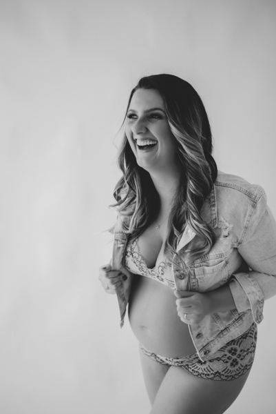 ensaio de gestante; fotos de gravida estudio ; estudio de fotos em campo grande; fotos fran duailibi; fotografa campo grande; fotografo de gestante; ensaio gravida; ensaio criativo gestante; fotos de gravida; gestante nu; maternidade candido mariano