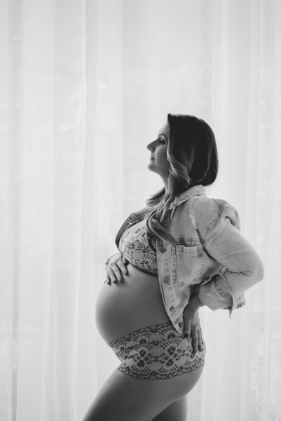 ensaio de gestante; fotos de gravida estudio ; estudio de fotos em campo grande; fotos fran duailibi; fotografa campo grande; fotografo de gestante; ensaio gravida; ensaio criativo gestante; fotos de gravida; gestante nu; maternidade candido mariano