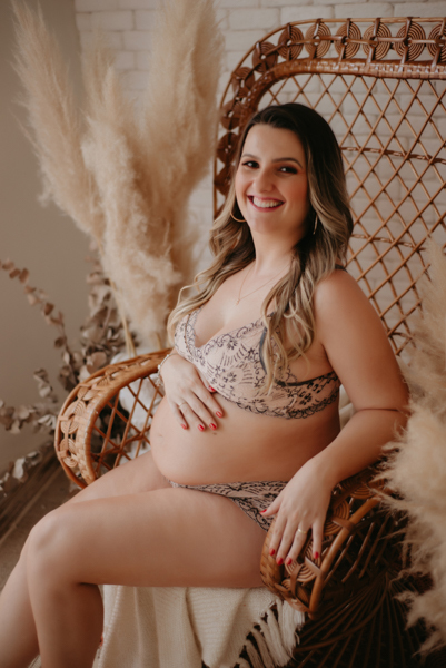 ensaio de gestante; fotos de gravida estudio ; estudio de fotos em campo grande; fotos fran duailibi; fotografa campo grande; fotografo de gestante; ensaio gravida; ensaio criativo gestante; fotos de gravida; gestante nu; maternidade candido mariano