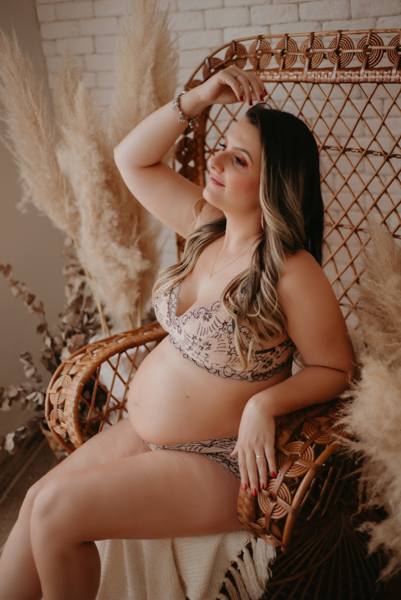 ensaio de gestante; fotos de gravida estudio ; estudio de fotos em campo grande; fotos fran duailibi; fotografa campo grande; fotografo de gestante; ensaio gravida; ensaio criativo gestante; fotos de gravida; gestante nu; maternidade candido mariano