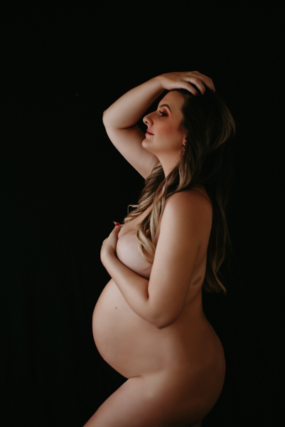 ensaio de gestante; fotos de gravida estudio ; estudio de fotos em campo grande; fotos fran duailibi; fotografa campo grande; fotografo de gestante; ensaio gravida; ensaio criativo gestante; fotos de gravida; gestante nu; maternidade candido mariano