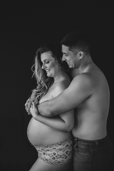 ensaio de gestante; fotos de gravida estudio ; estudio de fotos em campo grande; fotos fran duailibi; fotografa campo grande; fotografo de gestante; ensaio gravida; ensaio criativo gestante; fotos de gravida; gestante nu; maternidade candido mariano