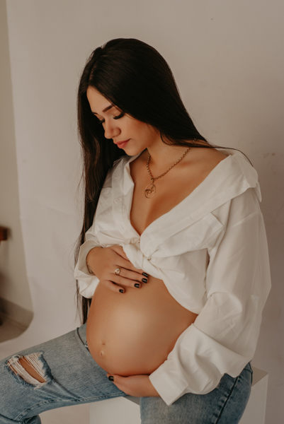 ensaio de gestante; fotos de gravida estudio ; estudio de fotos em campo grande; fotos fran duailibi; fotografa campo grande; fotografo de gestante; ensaio gravida; ensaio criativo gestante; fotos de gravida; gestante nu; maternidade candido mariano