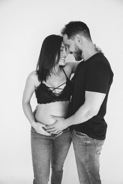 ensaio de gestante; fotos de gravida estudio ; estudio de fotos em campo grande; fotos fran duailibi; fotografa campo grande; fotografo de gestante; ensaio gravida; ensaio criativo gestante; fotos de gravida; gestante nu; maternidade candido mariano