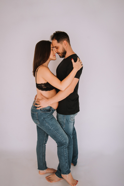 ensaio de gestante; fotos de gravida estudio ; estudio de fotos em campo grande; fotos fran duailibi; fotografa campo grande; fotografo de gestante; ensaio gravida; ensaio criativo gestante; fotos de gravida; gestante nu; maternidade candido mariano