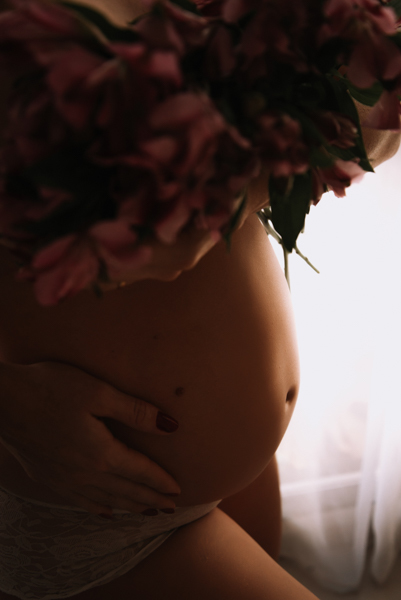 ensaio de gestante; fotos de gravida estudio ; estudio de fotos em campo grande; fotos fran duailibi; fotografa campo grande; fotografo de gestante; ensaio gravida; ensaio criativo gestante; fotos de gravida; gestante nu; maternidade candido mariano