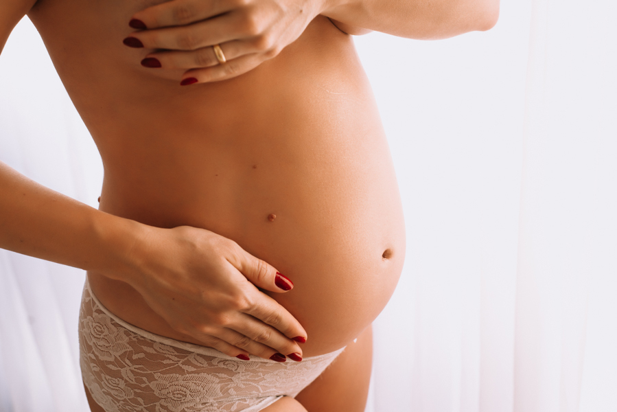 ensaio de gestante; fotos de gravida estudio ; estudio de fotos em campo grande; fotos fran duailibi; fotografa campo grande; fotografo de gestante; ensaio gravida; ensaio criativo gestante; fotos de gravida; gestante nu; maternidade candido mariano