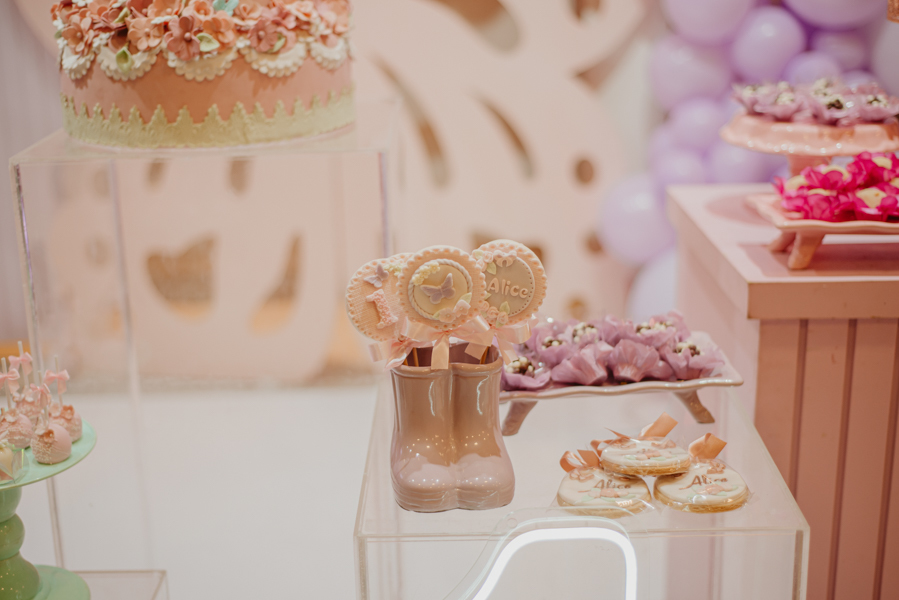 franciele duailibi fotografia; fotografia de festa infantil; festa infantil campo grande; campo grande; fotografia; decoração clean ; buffet infantil campo grande; fotografa de criança; fotos de aniversario; buffet infantil casa da dinda, campo grande 