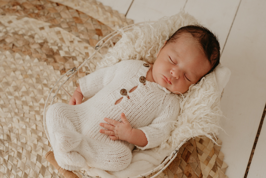 sessao newborn; newborn; campo grande; fotos fran duailibi; mae de menina; pai de menina; newborn girl; mudo rosa; ensaio newborn; fotos de recem nascido campo grande; fotografo em campo grande; fotos de bebe; bebe com mamae; bebe com familia