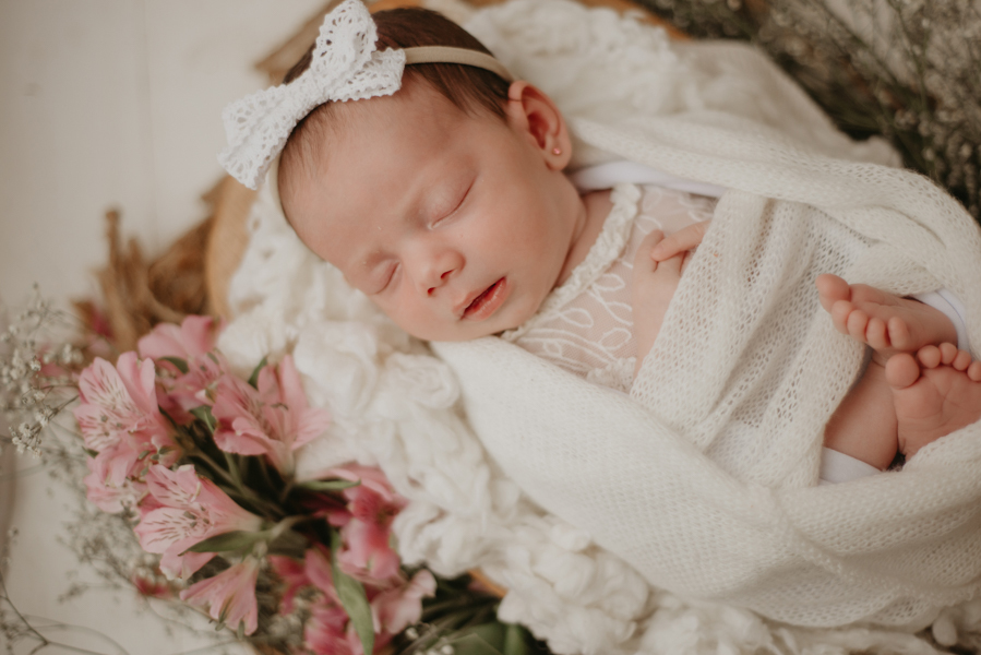 sessao newborn; newborn; campo grande; fotos fran duailibi; mae de menina; mae de menino; pai de menina; pai de menino newborn; ensaio newborn; fotos de recem nascido campo grande; fotografo em campo grande; fotos de bebe; bebe com mamae; bebe com familia