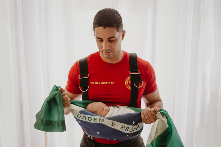 sessao newborn; newborn; campo grande; fotos fran duailibi; mae de menina; mae de menino; pai de menina; pai de menino newborn; ensaio newborn; fotos de recem nascido campo grande; fotografo em campo grande; recefm nascido pai bombeiro; newborn bombeiro
