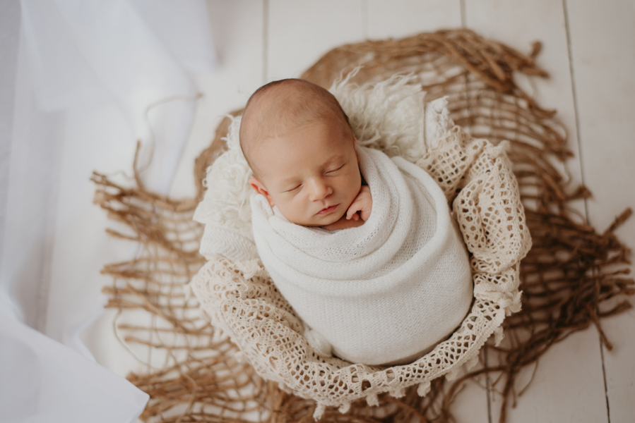 sessao newborn; newborn; campo grande; fotos fran duailibi; mae de menina; mae de menino; pai de menina; pai de menino newborn; ensaio newborn; fotos de recem nascido campo grande; fotografo em campo grande; fotos de bebe; bebe com mamae; bebe com familia