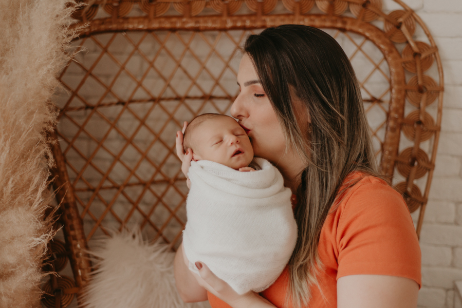 sessao newborn; newborn; campo grande; fotos fran duailibi; mae de menina; mae de menino; pai de menina; pai de menino newborn; ensaio newborn; fotos de recem nascido campo grande; fotografo em campo grande; fotos de bebe; bebe com mamae; bebe com familia