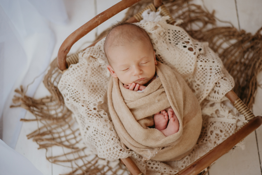 sessao newborn; newborn; campo grande; fotos fran duailibi; mae de menina; mae de menino; pai de menina; pai de menino newborn; ensaio newborn; fotos de recem nascido campo grande; fotografo em campo grande; fotos de bebe; bebe com mamae; bebe com familia