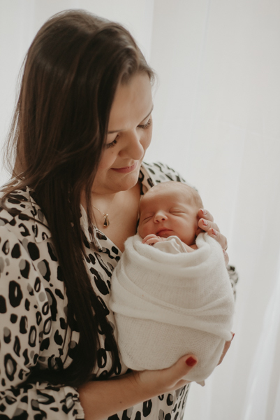 sessao newborn; newborn; campo grande; fotos fran duailibi; mae de menina; mae de menino; pai de menina; pai de menino newborn; ensaio newborn; fotos de recem nascido campo grande; fotografo em campo grande; fotos de bebe; bebe com mamae; bebe com familia