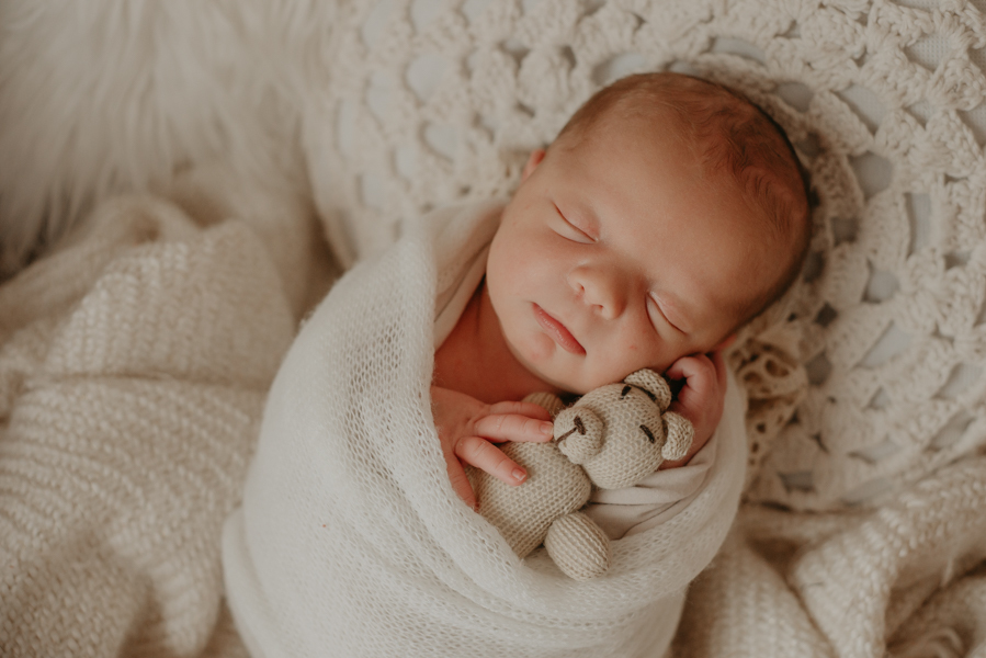 sessao newborn; newborn; campo grande; fotos fran duailibi; mae de menina; mae de menino; pai de menina; pai de menino newborn; ensaio newborn; fotos de recem nascido campo grande; fotografo em campo grande; fotos de bebe; bebe com mamae; bebe com familia