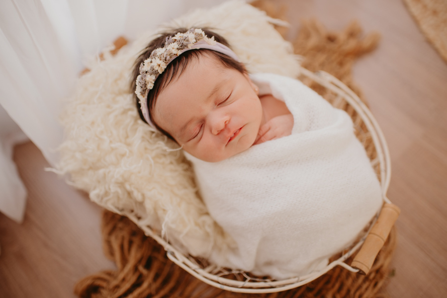 sessao newborn; newborn; campo grande; fotos fran duailibi; mae de menina; mae de menino; pai de menina; pai de menino newborn; ensaio newborn; fotos de recem nascido campo grande; fotografo em campo grande; recem nascido, newborn com cachorro, golden bb