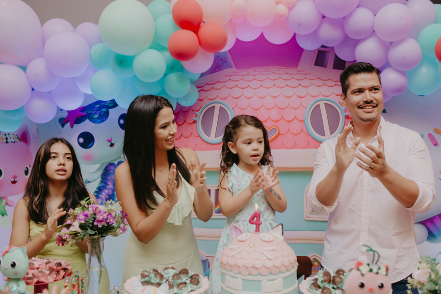 franciele duailibi fotografia; fotografia de festa infantil; festa infantil campo grande; campo grande; fotografia; decoração clean ; buffet infantil campo grande; fotografa de criança; fotos de aniversario; buffet infantil, 