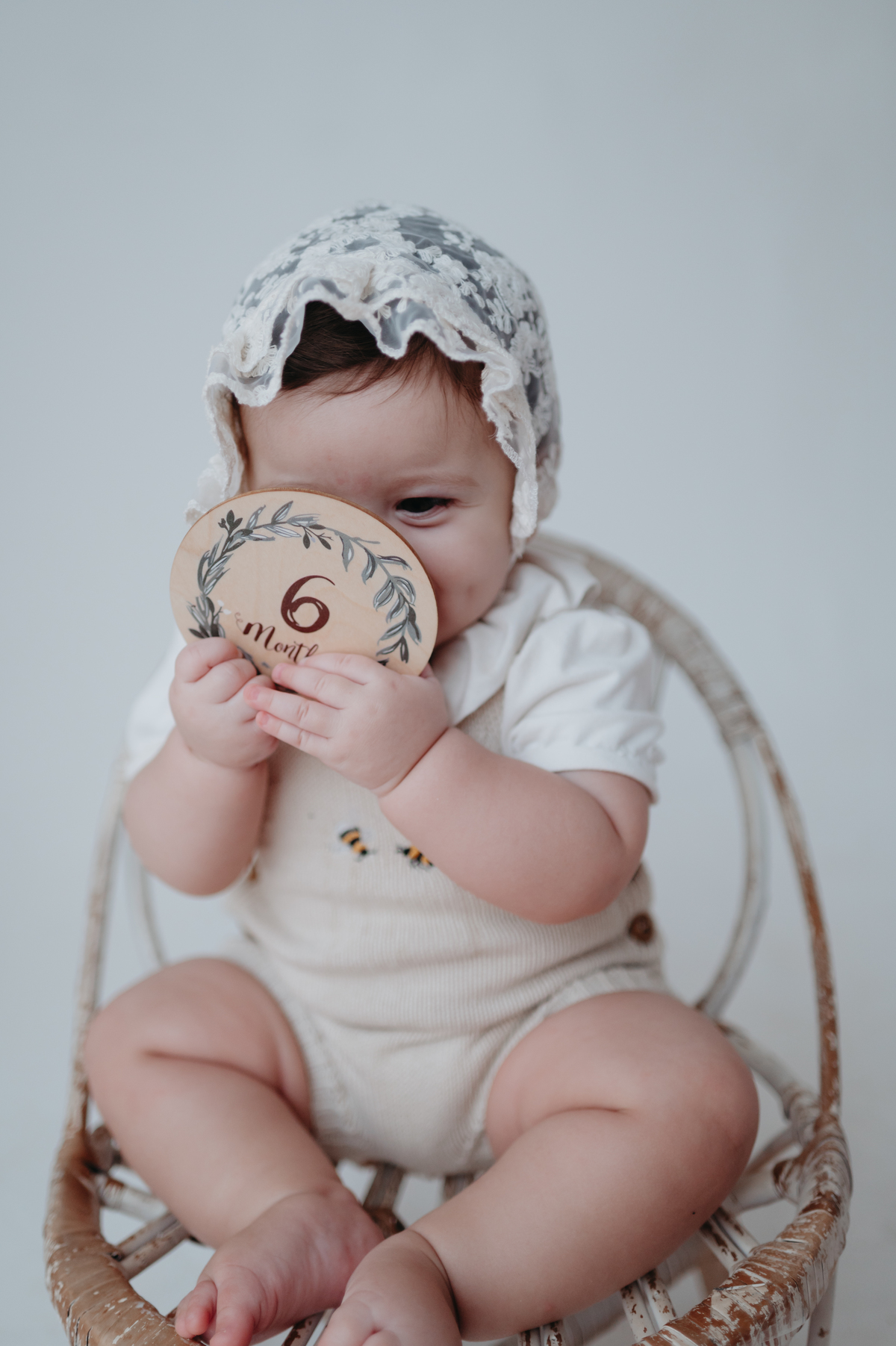 ensaio bebe menina 6 meses no estudio, estilo boho, ensaio pinterest; fotos em familia no estudio; estudio em campo grande; bebe menina; ensaio de criança; franciele duailibi fotografia; ensaio ursinhos