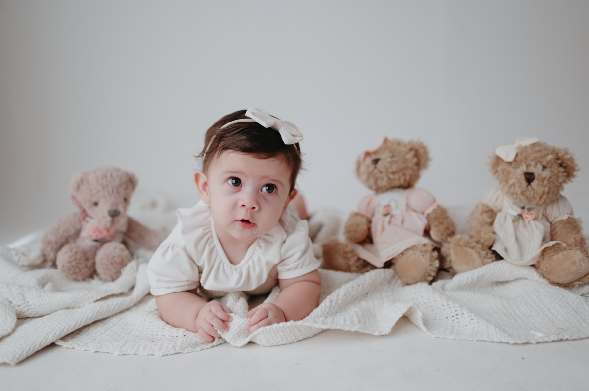 ensaio bebe menina 6 meses no estudio, estilo boho, ensaio pinterest; fotos em familia no estudio; estudio em campo grande; bebe menina; ensaio de criança; franciele duailibi fotografia; ensaio ursinhos