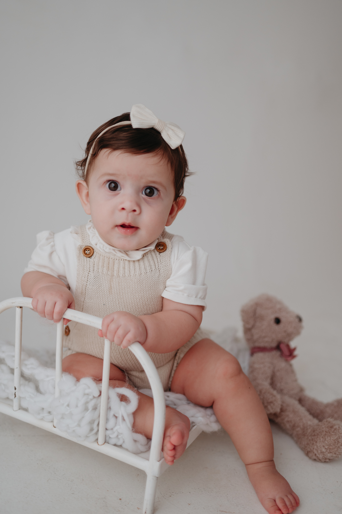 ensaio bebe menina 6 meses no estudio, estilo boho, ensaio pinterest; fotos em familia no estudio; estudio em campo grande; bebe menina; ensaio de criança; franciele duailibi fotografia; ensaio ursinhos