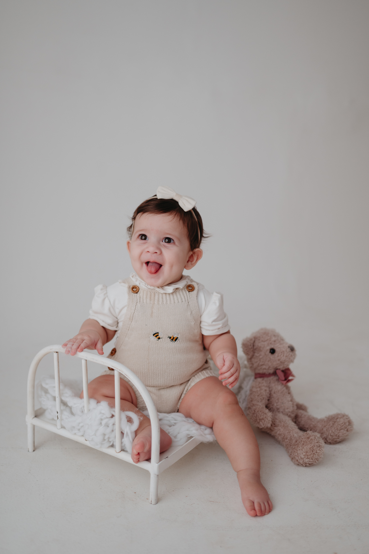 ensaio bebe menina 6 meses no estudio, estilo boho, ensaio pinterest; fotos em familia no estudio; estudio em campo grande; bebe menina; ensaio de criança; franciele duailibi fotografia; ensaio ursinhos