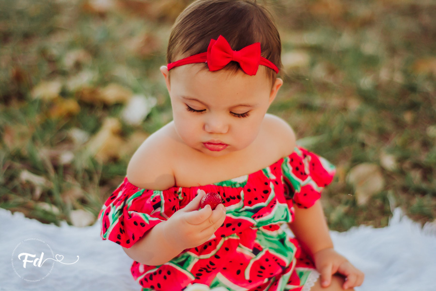 franciele duailibi photography; fotografa campo grande;  fotografia de familia ; ensaio de bebe ; smash the fruit ; smash the cake; smash the fruti campo grande; ensaio de bebe campo grande; ensaio externo 1 ano campo grande ; fotografo de criança; ensaio