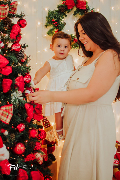 sessao de natal; ensaio de natal; sessão de natal campo grande ; mini sessao; fotos de natal; mini sessao natalina ; campo grande; fotografa em campo grande; sessao no estudio de natal ; franciele duailibi photography; cenario de natal; foto de bebe; 