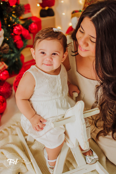 sessao de natal; ensaio de natal; sessão de natal campo grande ; mini sessao; fotos de natal; mini sessao natalina ; campo grande; fotografa em campo grande; sessao no estudio de natal ; franciele duailibi photography; cenario de natal; foto de bebe; 