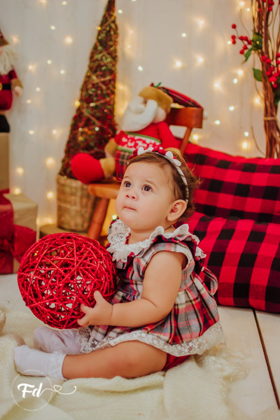 sessao de natal; ensaio de natal; sessão de natal campo grande ; mini sessao; fotos de natal; mini sessao natalina ; campo grande; fotografa em campo grande; sessao no estudio de natal ; franciele duailibi photography; cenario de natal; foto de bebe; 