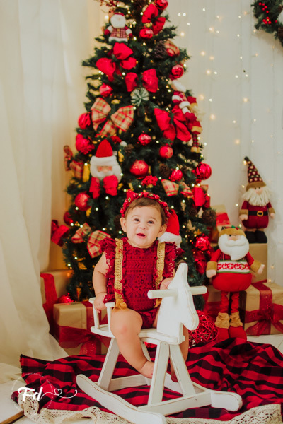 sessao de natal; ensaio de natal; sessão de natal campo grande ; mini sessao; fotos de natal; mini sessao natalina ; campo grande; fotografa em campo grande; sessao no estudio de natal ; franciele duailibi photography; cenario de natal; foto de bebe; 