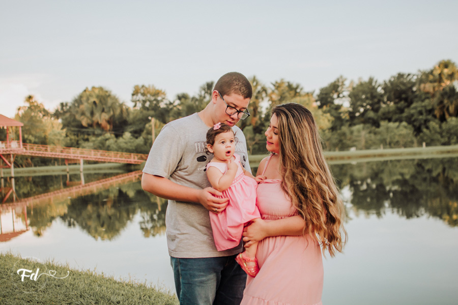 franciele duailibi photography; fotografa campo grande;  fotografia de familia ; ensaio de bebe ; ensaio de bebe campo grande; ensaio 1 ano campo grande ; fotografo de criança; ensaio externo campo grande; fotografo de bebe ; ensaio 1 aninho menina 