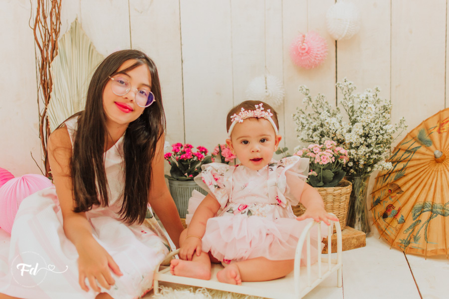 franciele duailibi photography; fotografa campo grande;  fotografia de familia ; ensaio de bebe ; smash the cake; smash the cake campo grande; ensaio de bebe campo grande; ensaio 1 ano campo grande ; fotografo de criança; ensaio estudio; ensaio flores