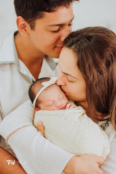  sessao newborn; newborn; campo grande; baby boy; fotos fran duailibi; mae de menina; pai de menina; newborn girl; mudo rosa; ensaio newborn; fotos de recem nascido campo grande; fotografo em campo grande; fotos de bebe; bebe com mamae; bebe com familia