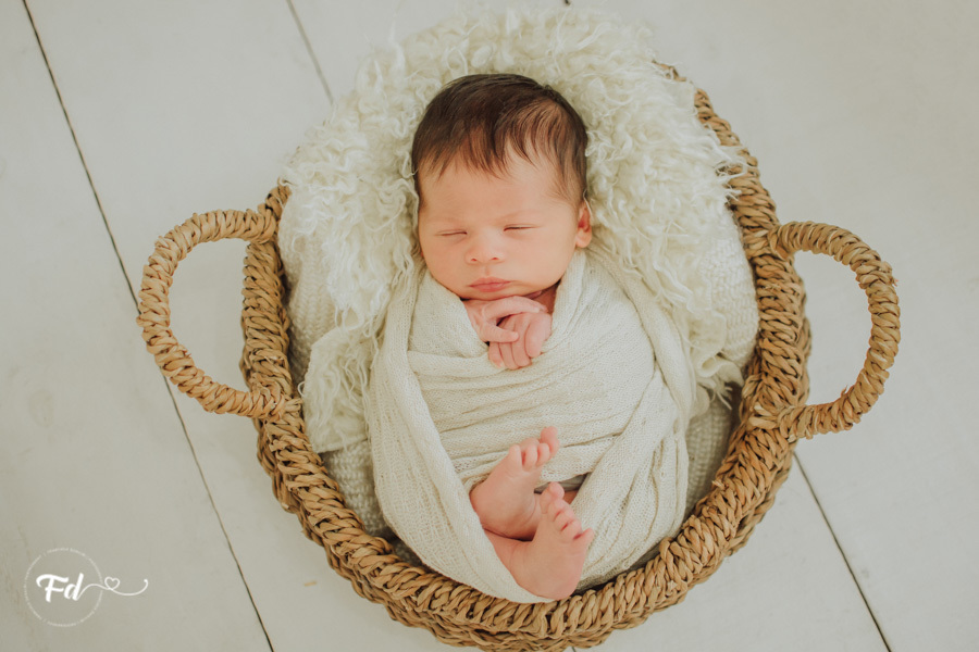  sessao newborn; newborn; campo grande; baby boy; fotos fran duailibi; mae de menina; pai de menina; newborn girl; mudo rosa; ensaio newborn; fotos de recem nascido campo grande; fotografo em campo grande; fotos de bebe; bebe arco iris; picadinhas de amor