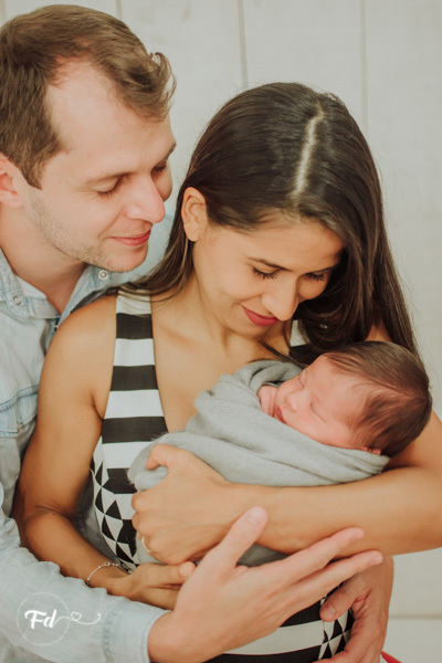  sessao newborn; newborn; campo grande; baby boy; fotos fran duailibi; mae de menina; pai de menina; newborn girl; mudo rosa; ensaio newborn; fotos de recem nascido campo grande; fotografo em campo grande; fotos de bebe; bebe arco iris; picadinhas de amor