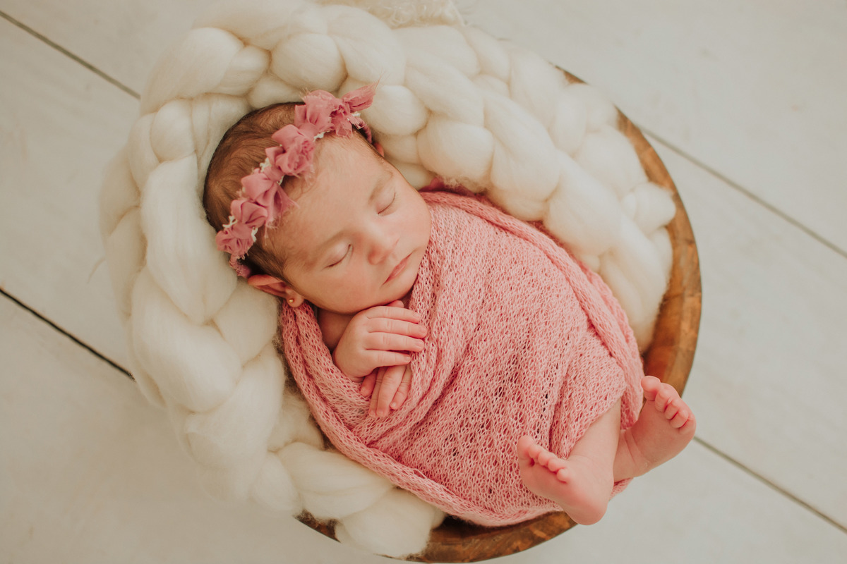  sessao newborn; newborn; campo grande; baby girl; fotos fran duailibi; mae de menina; pai de menina; newborn girl; mudo rosa; ensaio newborn; fotos de recem nascido campo grande; fotografo em campo grande; fotos de bebe; bebe, fotos de bebe