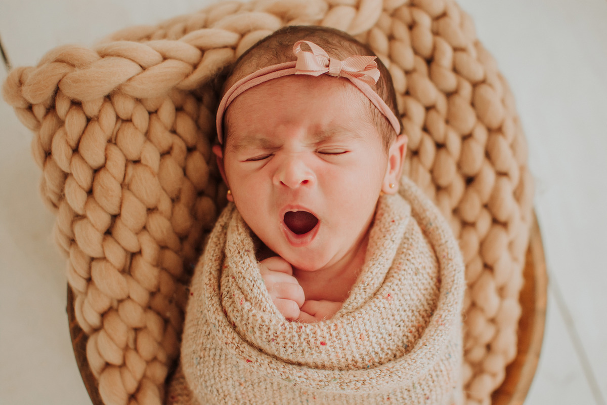  sessao newborn; newborn; campo grande; baby girl; fotos fran duailibi; mae de menina; pai de menina; newborn girl; mudo rosa; ensaio newborn; fotos de recem nascido campo grande; fotografo em campo grande; fotos de bebe; bebe, fotos de bebe