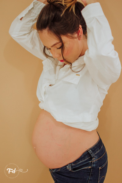 ensaio de gestante; fotos de gravida em estudio; estudio de fotos em campo grande; fotos fran duailibi; fotografa campo grande; fotografo de gestante; ensaio com chapeu; ensaio criativo gestante; fotos de gravida; maternidade; ensaio sozinha de gestante; 