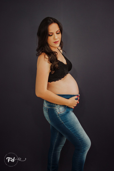 fotos de gestante; gravida no estudio; fotos de gravida no estudio; ensaio de gestante campo grande; campogrande; sessão de gestante no estudio; fotos criativas de gravida; fotografa campo grande; fotos criativas de gestante; gravidas campo grande; ensaio